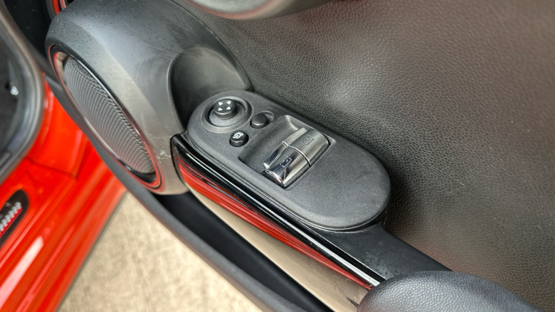 MINI Hatchback 2.0 Cooper S Sport II 3dr Auto Petrol Hatchback